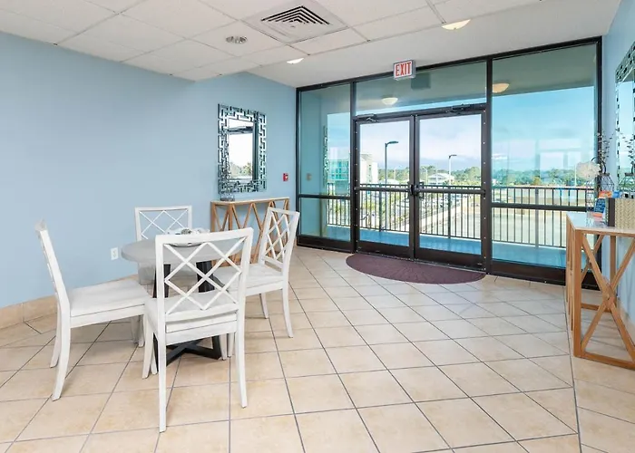Phoenix Suites West 1205