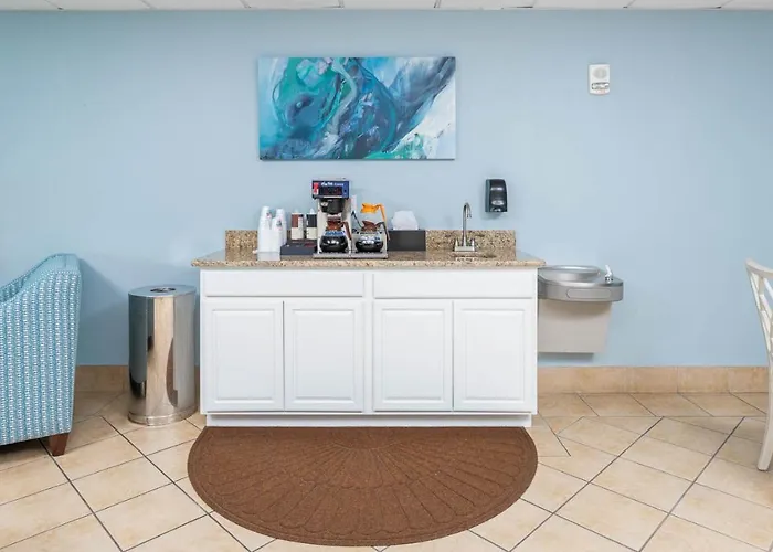 Phoenix Suites West 1205 *