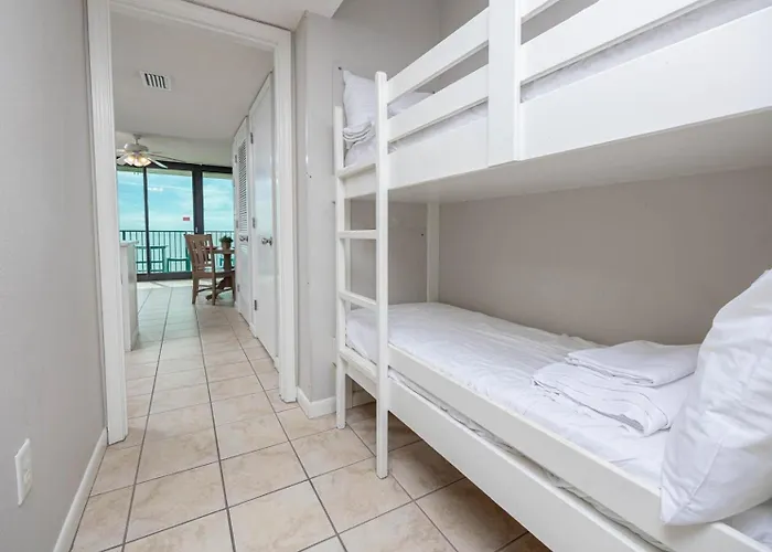 Phoenix Suites West 1205